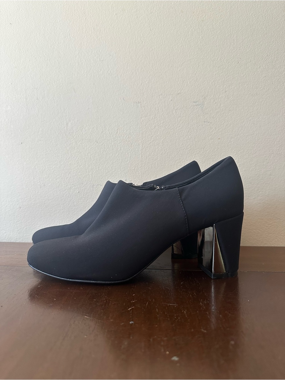 Donald J. Pliner Chelsie Calla Stretch Crepe Metallic Block Heel Booties, Sz 9.5